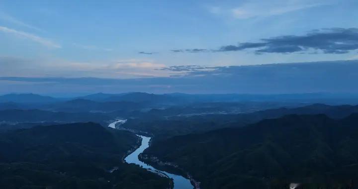 全长仅185km的湘江支流，名字与江苏一县重名，入江口有古城遗址
