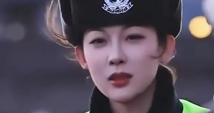 当"追风玫瑰"邂逅流量浪潮:北京交警张钰的坚守与破局