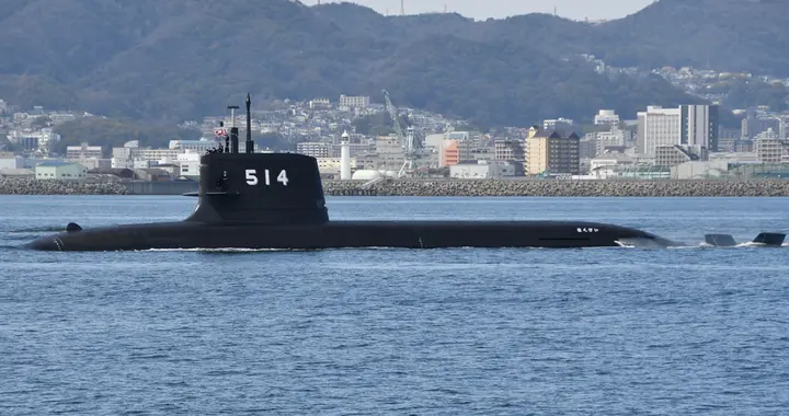 日本最新武器亮相，剑指福建舰，中方红线划明，三航母蓄势待发