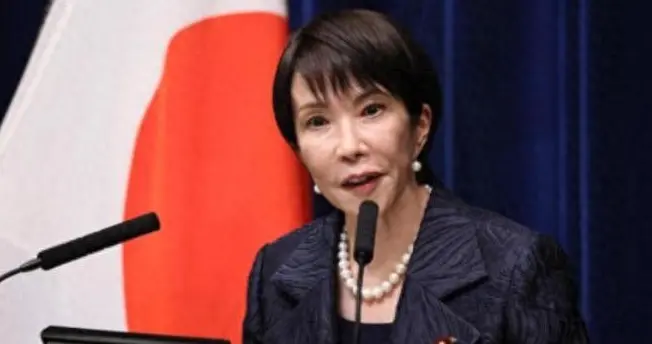 高市早苗根本顾不上中国，刚当上首相，特朗普就要上门“催债”了