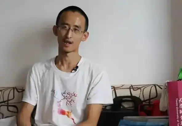 10岁上大学16岁读博，28岁却躺平啃老，天才神童为何沦落至此？