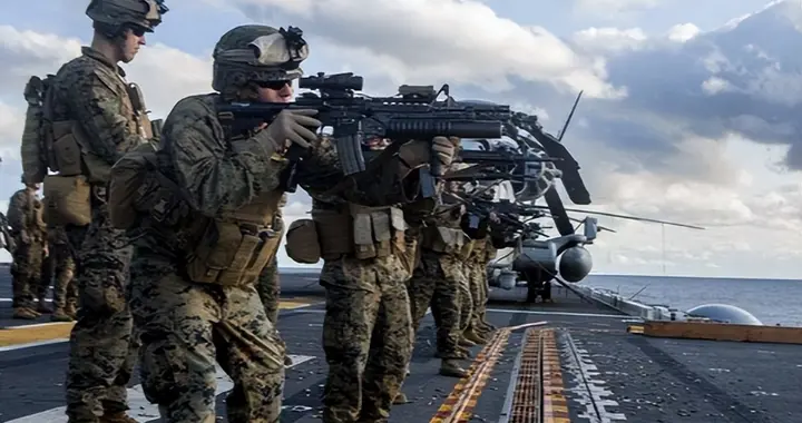 特朗普彻底摊牌！剑指霍尔木兹海峡，中东豪赌恐冲击全球能源格局