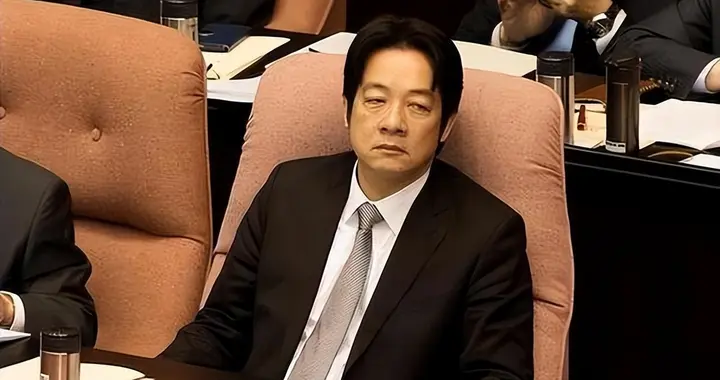 不打持久战了？士兵丢盔弃甲，赖清德找逃亡路线，赌解放军抓不到