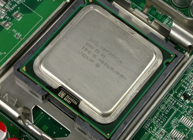 多核是指多个CPU吗？CPU核心数和主频率哪个更重要？