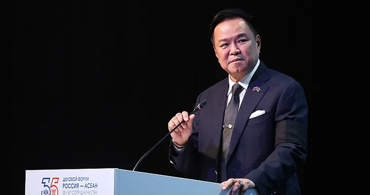 中国给得很大方，满载而归的阿努廷，用中文反复强调5个字