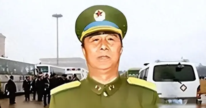 潜伏军中的大间谍，他给国家造成前所未有的损失，被执行注射死刑