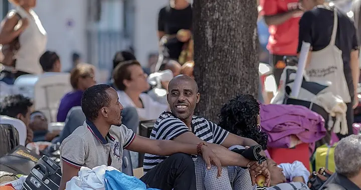 美国债务陷入危机，前高官建议减少支出，许多公民要遭罪