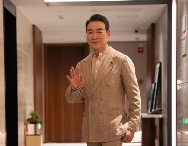 70岁寇振海的“时光合伙人”：是浪漫还是“时间管理大师”？