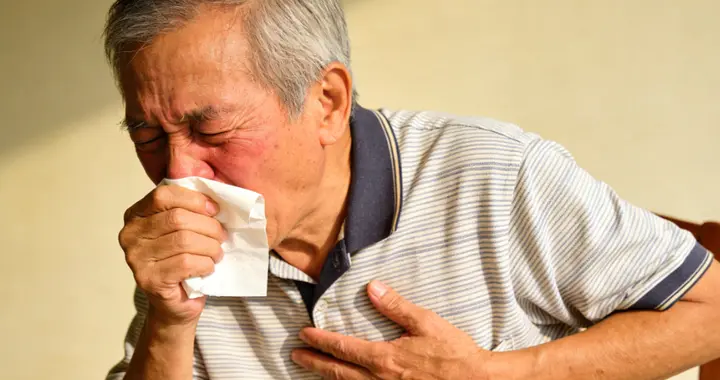 咳嗽气喘别硬扛，3种表现更危险，中老年人要当心