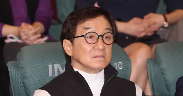 太痛心！七月未半5位名人相继离世，成龙李冰冰一众大腕发文悼念
