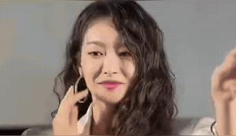 宋茜怎么在电视剧里面和现实差别那么大， 在电视剧“愁眉不展”，特别是在...