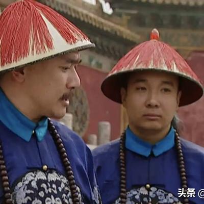 闻学天史：,墓碑上的