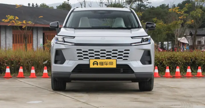 广汽丰田威兰达2026款上市，C型车灯+贯穿式日行灯     1500万用户认证