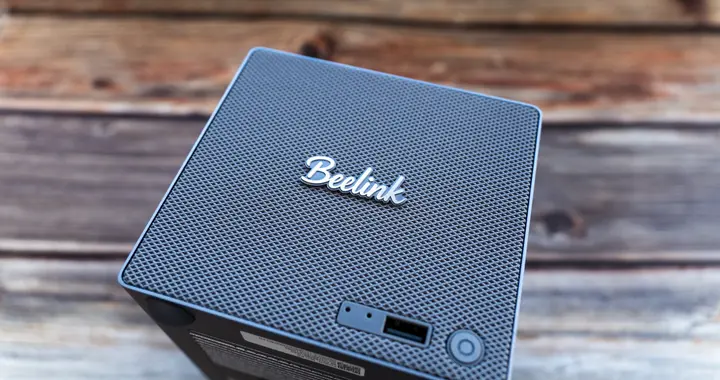 「极致设计」零刻 ME Pro 存储型 PC/NAS 上手体验