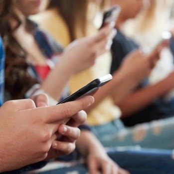 不是大概率，是最近两年一定会持续涨价，除非国产存储能起来。OPPO，v...