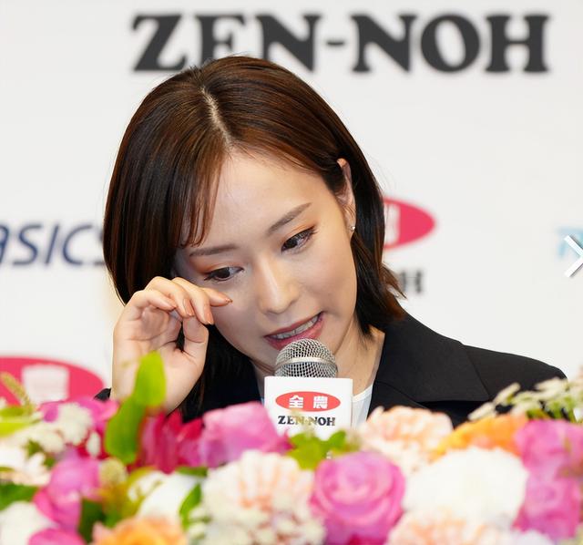 上百名记者现场参加石川佳纯退役会 全国旅行+学习会是今后动向