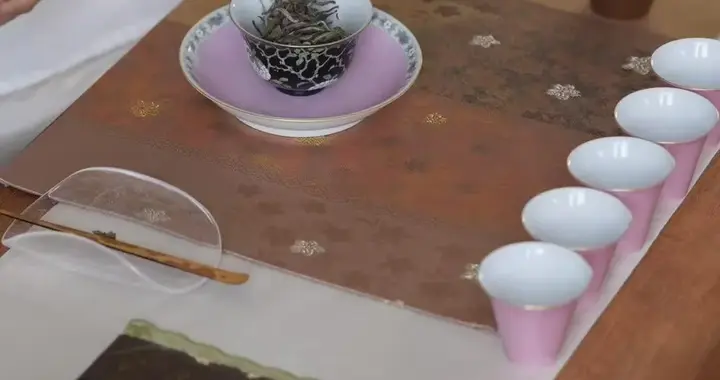 夏用薄胎冬用厚壁：茶器换季的底层逻辑——一次说清楚