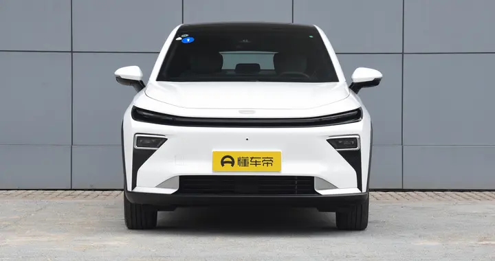 吉利博越REV中立评测：10万级增程SUV的“务实派”，优缺点全解析