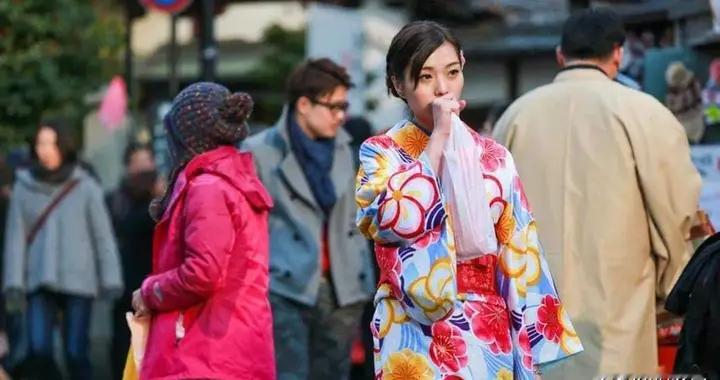 得罪中国后果已出现，日媒破防反问，为啥不来日本送钱