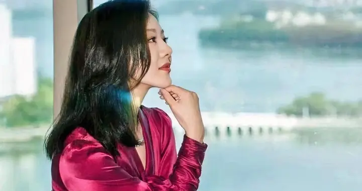 💞明星们💞为什么这么能挣钱，她们都有哪些挣钱的渠道？