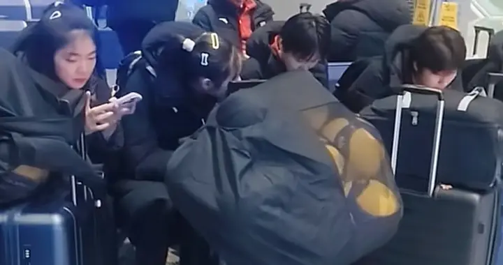 天津女排今日从东港返回天津！