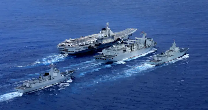 海空同时施压，辽宁舰编队不断壮大的同时，中俄战机逼近日本本土