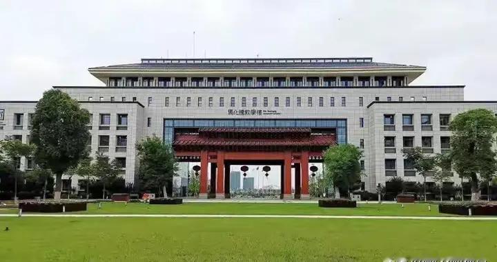 就业难啊！中医大“神仙宿舍”4女生毕业5年，无一人进公立医院！