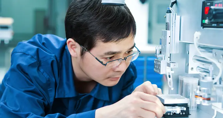 中国制造业逆势崛起，西方品牌滤镜破碎，产品定价权，由我们掌控