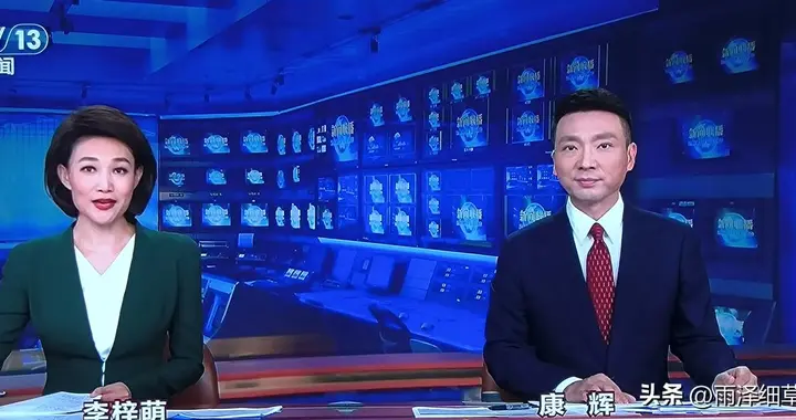 央视端午见绿不见红？李梓萌这穿搭绝了