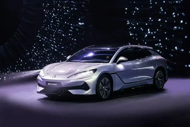 骄傲！比亚迪高居榜首！2025年3月新加坡汽车销量排行榜！