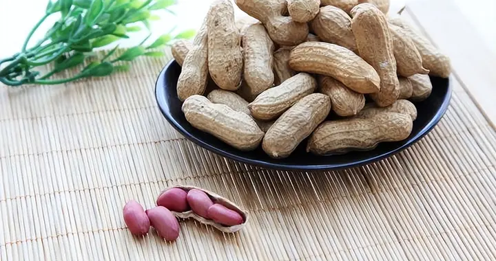 经常吃花生，对血管有利还是有弊？医生：保护血管，请远离这7物