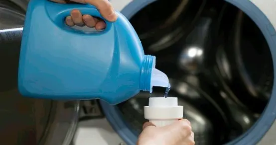 我把洗衣液换回“洗衣粉”后，终于明白为什么老一辈喜欢洗衣粉了