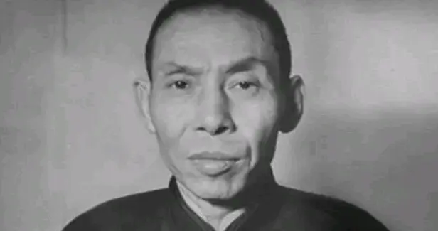 1947年，杜月笙包场祝大寿，宣铁吾带姨太太赴宴遭冷遇，冷脸离场