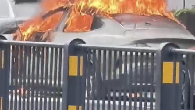 车文驿：有人说这是合肥小米SU7的自燃