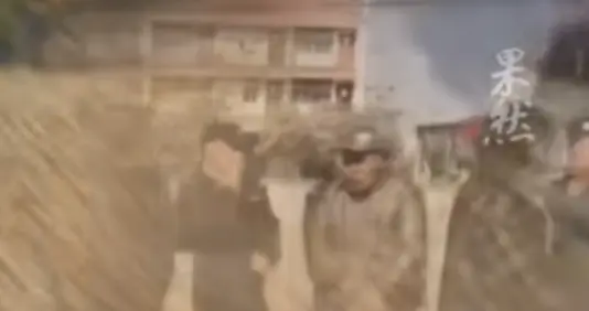 被拖欠粮款的农民在企业门口放烟花！官方回应：难办，人进去了