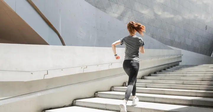 “肚腩克星”不是跑步，而是它！每周练5次，肚子更紧实！