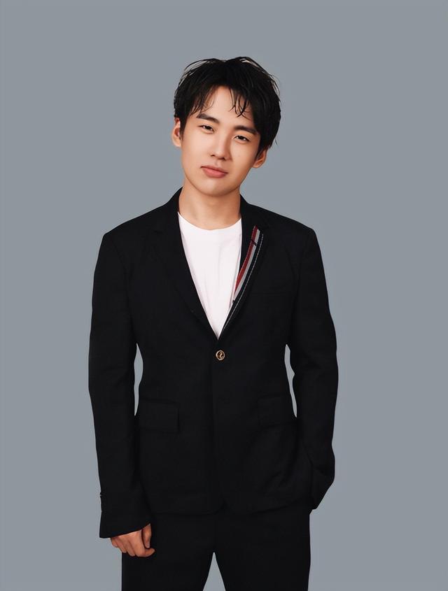 被亲妈生下却被师父养大，他不是孤儿，却没有家，他依旧选择善良