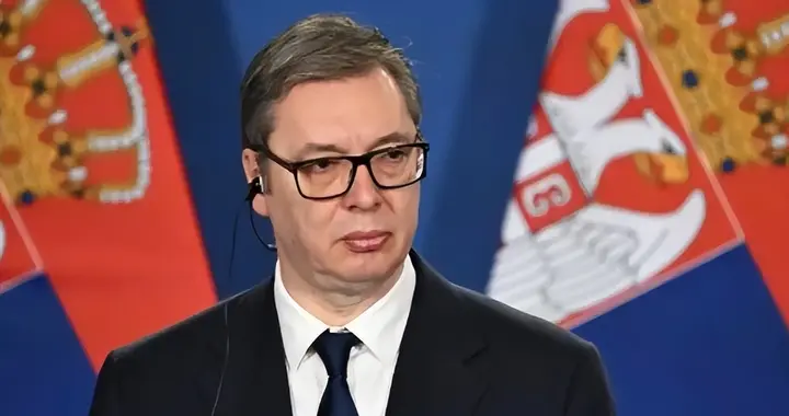 幸亏中国导弹先到一步，武契奇对全世界摊牌：邻国要攻击塞尔维亚