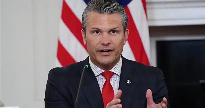 美议员宣布将弹劾防长，还呼吁内阁罢免特朗普？