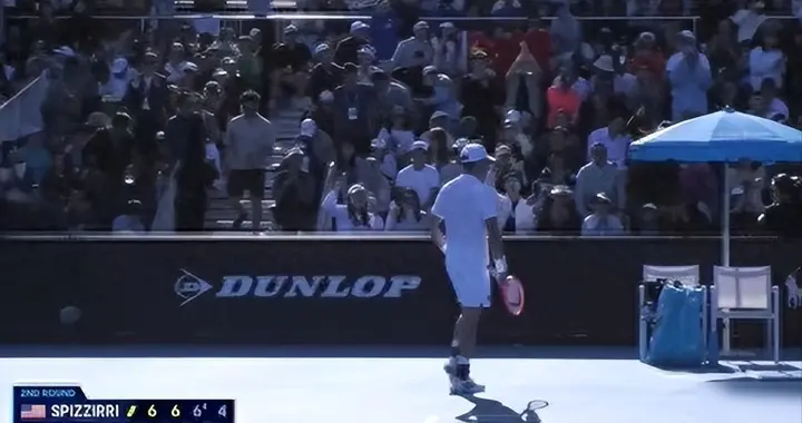 加油！吴易昺抢七取胜+连追两盘，目前2-2斯皮兹里