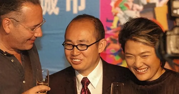 美方扶持的4位中国富豪开始露头了：在华疯狂捞金，扭头捐给美国