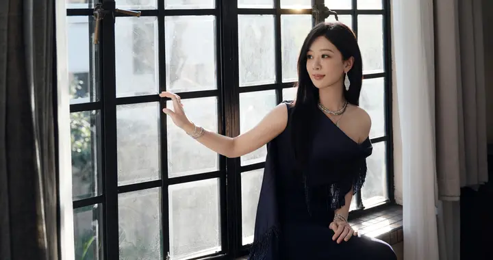 杨紫紫色高定，太美了每一次都能惊艳到我们 ​​​