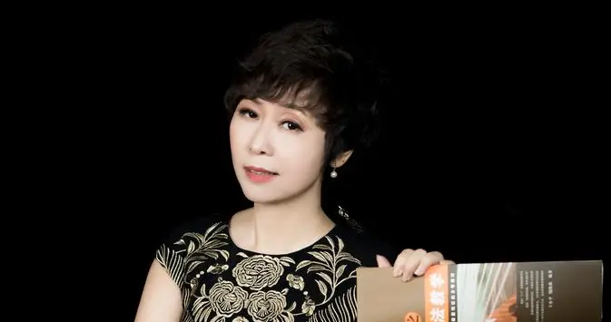 甄嬛传编剧王小平急不急？当年丈夫40岁才成家，如今独子也到岁数