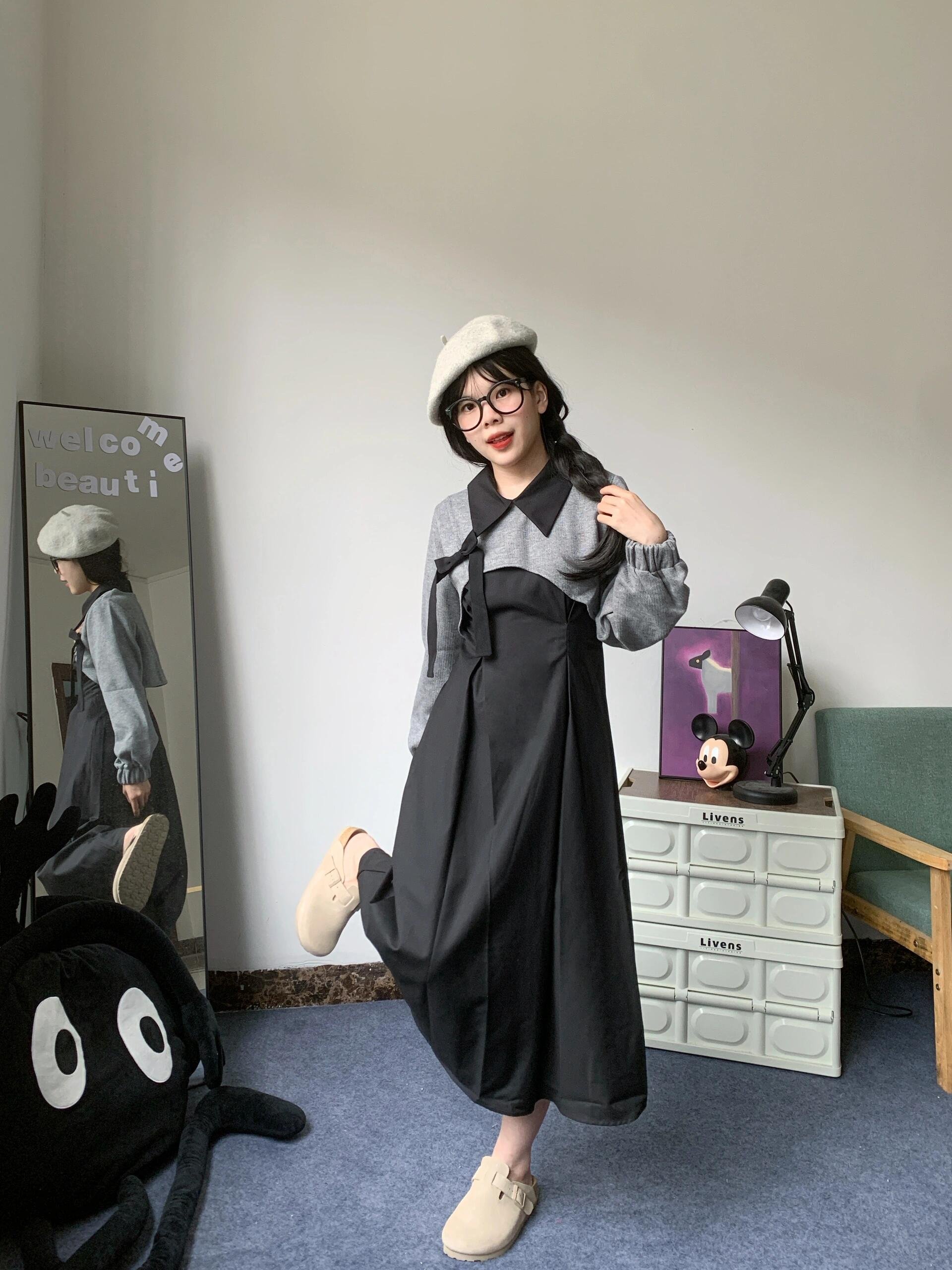 啊啊灰色卫衣罩衫➕小黑裙真的好好看！！