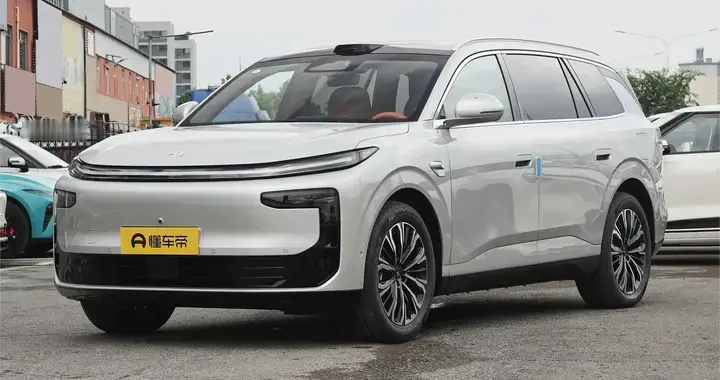 东风奕派M8全天探店实测｜五门六座SUV，五个版本怎么选？
