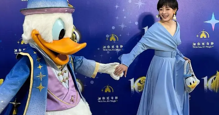 孙俪团队开窍了，造型装扮越来越漂亮，这次活动姚明也来了