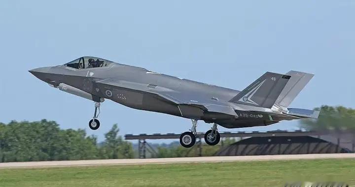 F-35抵印秀肌肉！幻想直接破防，印度想买根本行不通！