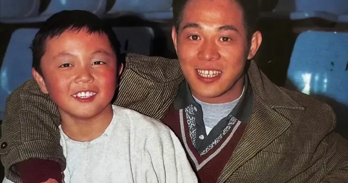 原来这就是李连杰不帮忙的原因，谢苗刚红就被捧，黄渤说出了真相