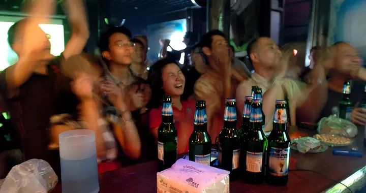 很多网友说“舍不得世界杯结束”——我们为什么都需要世界杯？