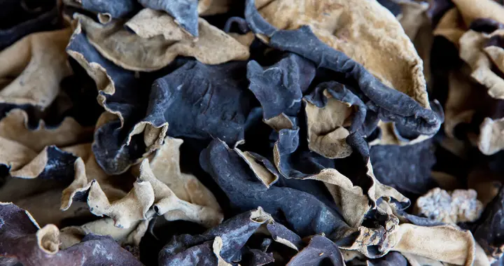 心血管医生揭穿：吃木耳、醋、洋葱软化血管，坑惨了多少老年人！